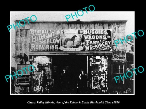 OLD POSTCARD SIZE PHOTO OF CHERRY VALLEY ILLINOIS THE K/B BLACKSMITH SHOP 1910 - 第 1/1 張圖片