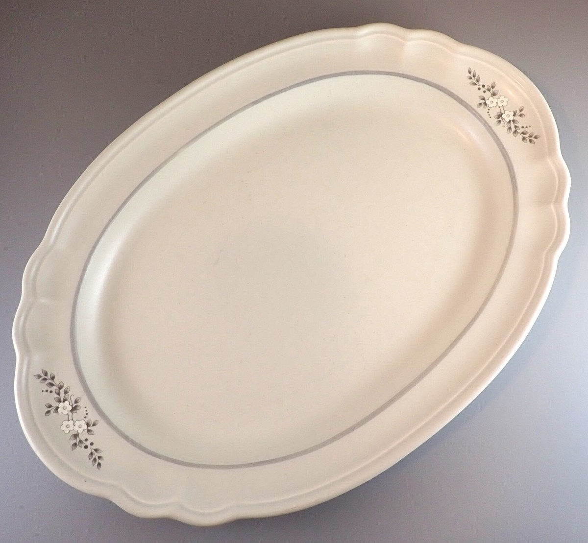 Pfaltzgraff Heirloom 14 1/2