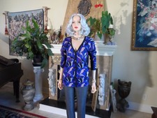 New Escada Cobalt Blue Multi Print Vigin Wool/Silk Blend Cardigan Size M