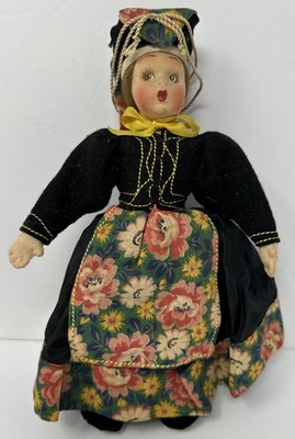 Vintage Artisan Made in Italy Lenci Inspired Doll Abruzzi Ethnic Doll 9 1/2''