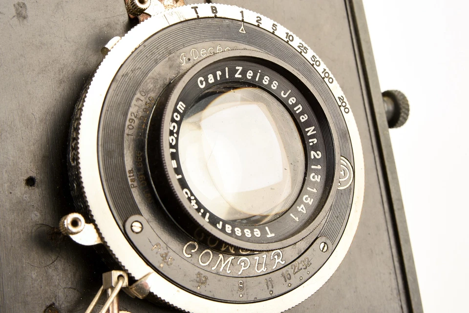 Graflex Pre Anniversary Speed Graphic 4x5 Large Format Camera with Tessar 135mm - Image 3 of 4