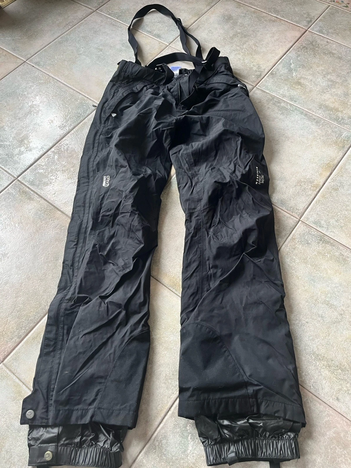 Mountain Hardwear Womens Sz M Ski Snow Bib Overalls Black Pockets Suspenders