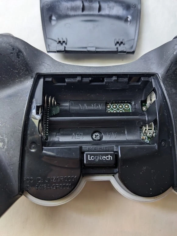 Lot of 3 PC USB Game Controllers – Logitech F710 Wireless + 2 Wired Controllers - Image 3 of 4