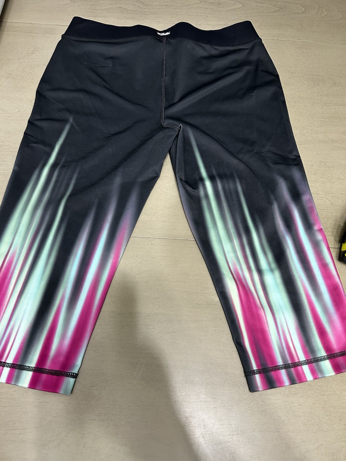 Leggings Fila Performance Capri medi sportivi neri tinta unita