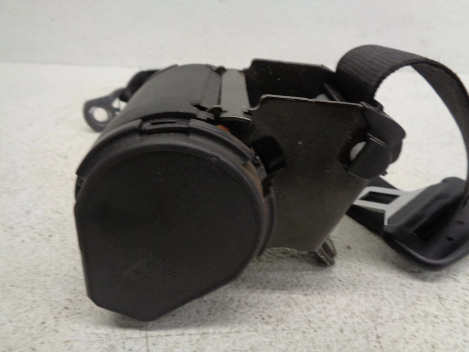 2002-2006 BMW M3 E46 CONVERTIBLE REAR RIGHT RH PASS. SIDE SEATBELT SEAT BELT OEM - Imagem 4 de 4
