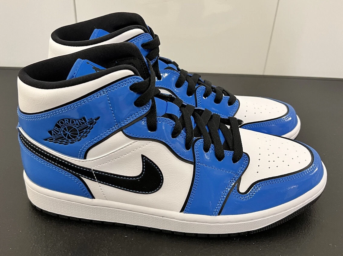 Air Jordan 1 Mid SE 'Signal Blue' DD6834-402