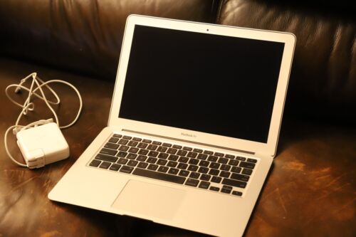 Apple MacBook Air A1369 13.3" 2010 C2D, 128Gb SSD, 2Gb RAM, Mac OS El Capitan