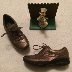 clarks in motion shoes for women