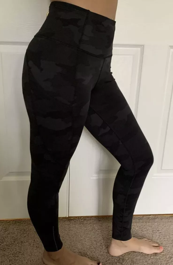 Lululemon Size 2 Fast Free HR Tight 25” Reflective Gray Camo H3DC Nulux Pant