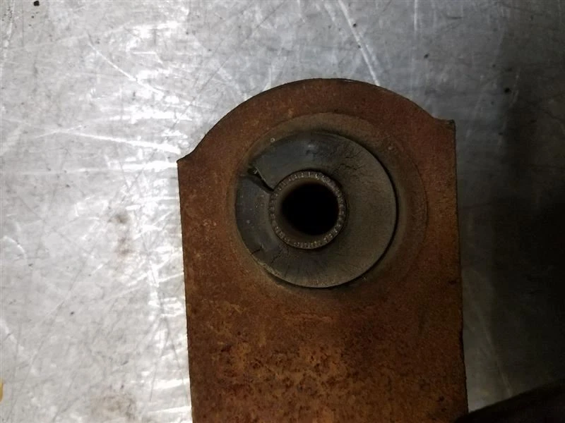 Brazo de control inferior trasero pasajero compatible con Chevrolet Bel Air 1966 1063116 Foto 3 de 4