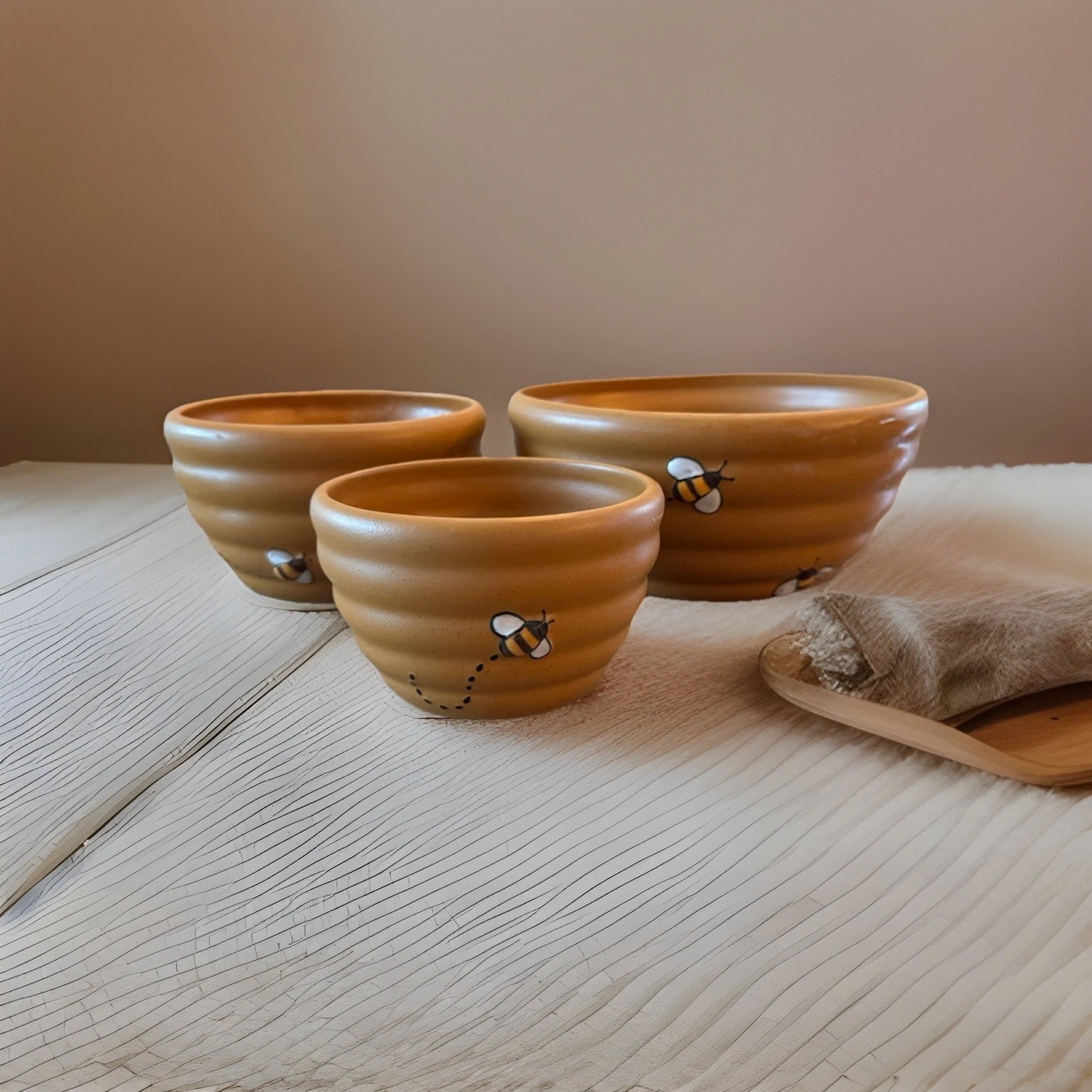 Set Of 3 ChangWei NESTED MIXING BOWLS BEES Beehive Brown Ceramic Cottagecore
