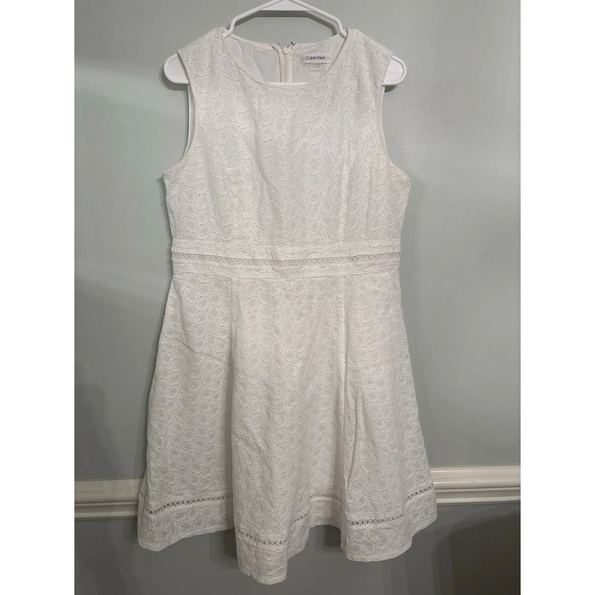chinese dress ladies Shop Calvin Klein clothing and handbags at SilkRoll. Trade with us!
