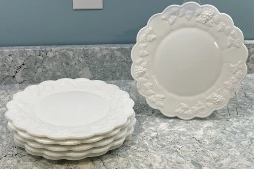 Vintage Westmoreland GRAPE Design 10.5”Milk Glass Dinner Plates Set of 6