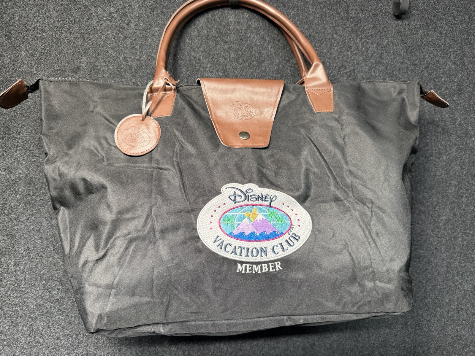 Disney Vacation Club Member Duffle Bag Travel Holdall Weekend Black Faux Leather