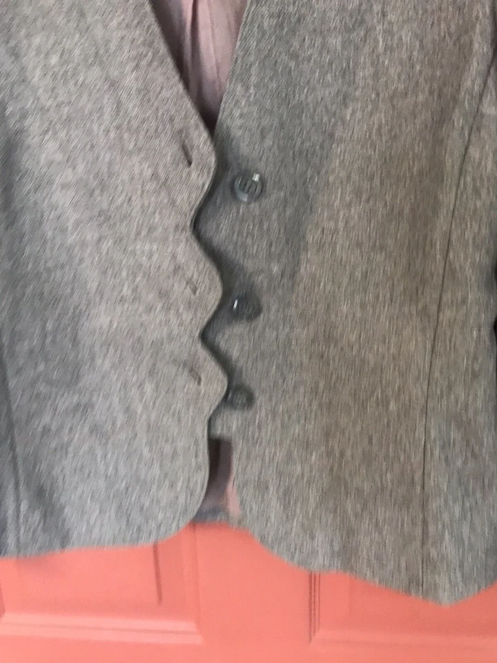 Womens Vintage David Benjamin Gray Wool Blend 2 Piece Blazer/Skirt Set Sz. 9 - Image 4 of 4