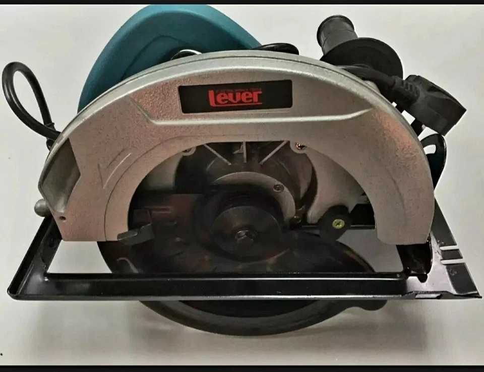 "LEVER" 5900B Electric Circular Saw - Image 2 of 4