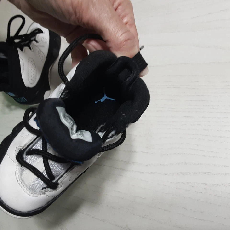 AIR JORDAN niños pequeños talla 5c comercial 1994 año fábrica conjunto en suelas Foto 2 de 4