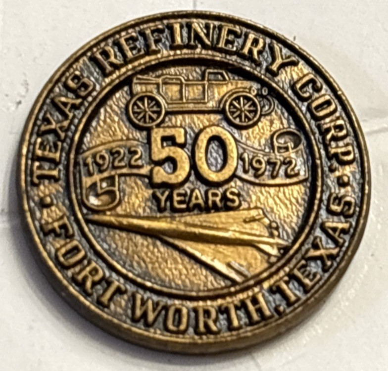 Vintage 1972 Texas refinery corporation lapel pin