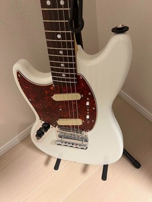 Fender Mustang Lefty Limited To 15 Bottles Worldwide Near Mint