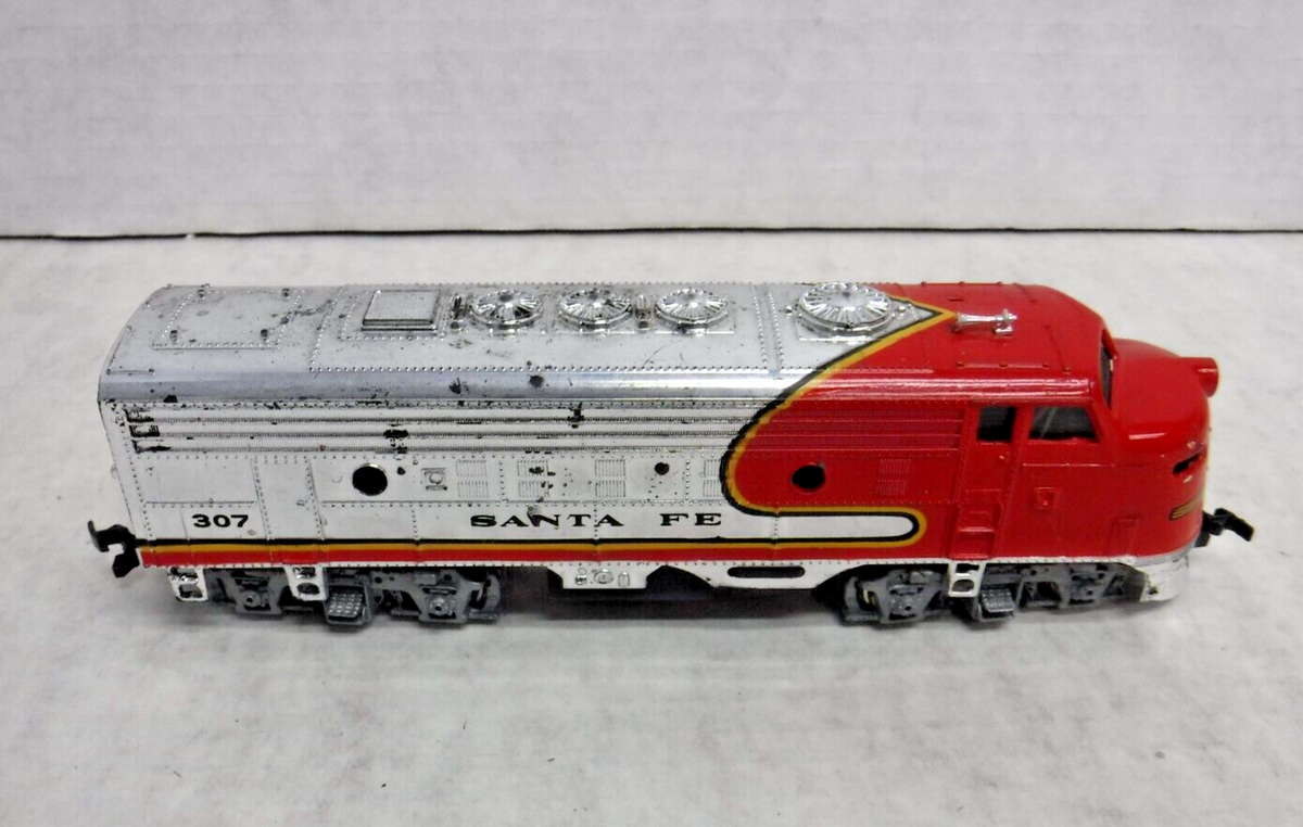 BACHMANN SPECTRUM HO réf:80044 Locomotive GE 44 Ton diesel Switcher- avec boite EUR 21,50 - FR