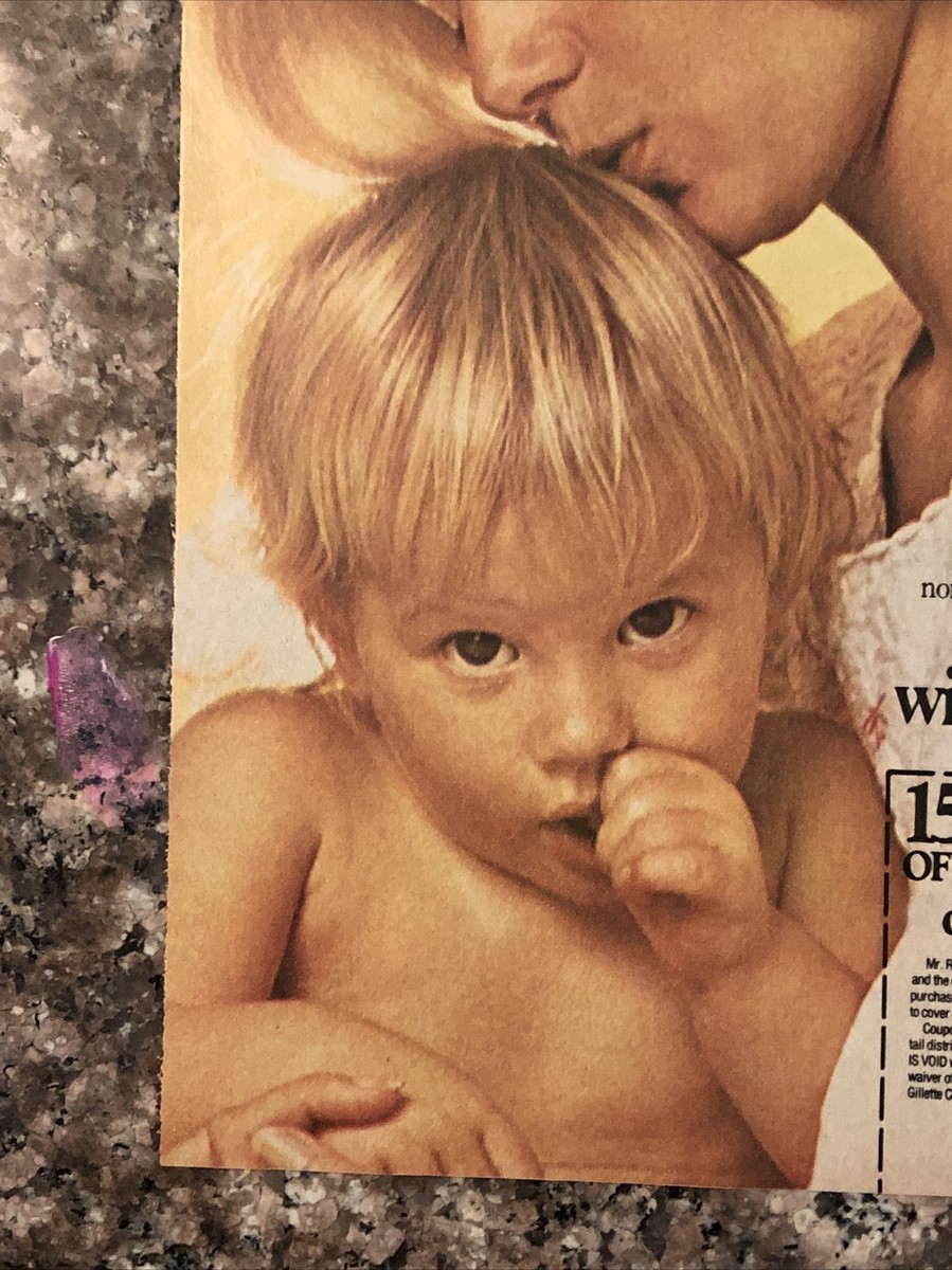 PRINT AD 1976 Earth Born Baby Shampoo Mother Kiss Baby Non