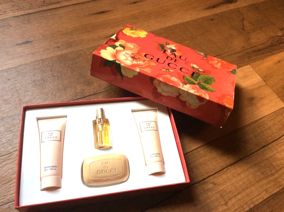 Nuevo Gucci Alemán Body Loción Jabonera Barra eau de toilette Gel de Ducha Regalos de Navidad Foto 4 de 4