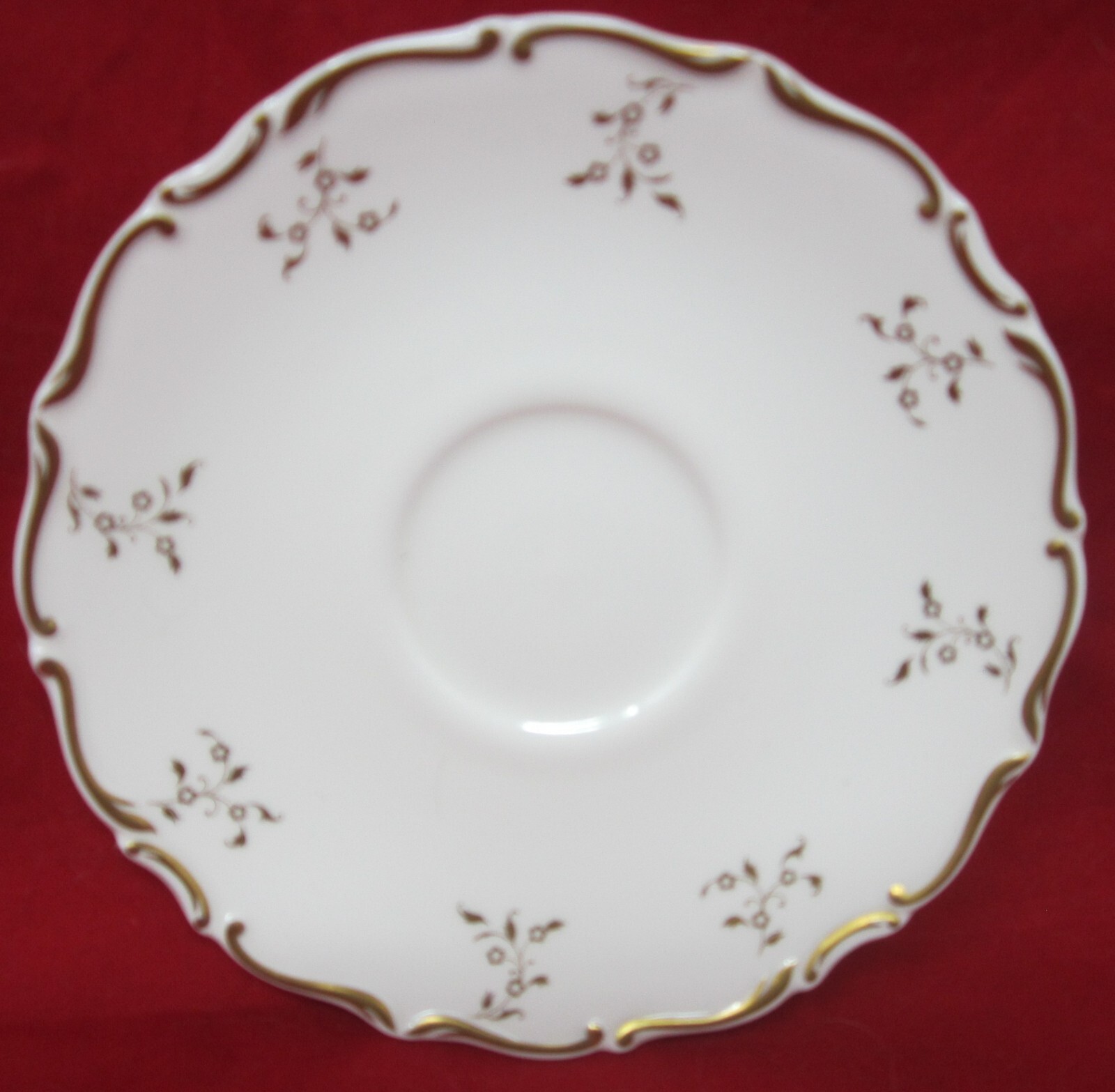 Royal Doulton Monteigne Footed Cup & Saucer Set 5596661 Bone China H.4594