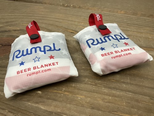 2 NEUE Rumpl USA Bierdecken verpackbar Koozie Ripstop Stars & Stripes 12oz/16oz - Bild 14 von 18