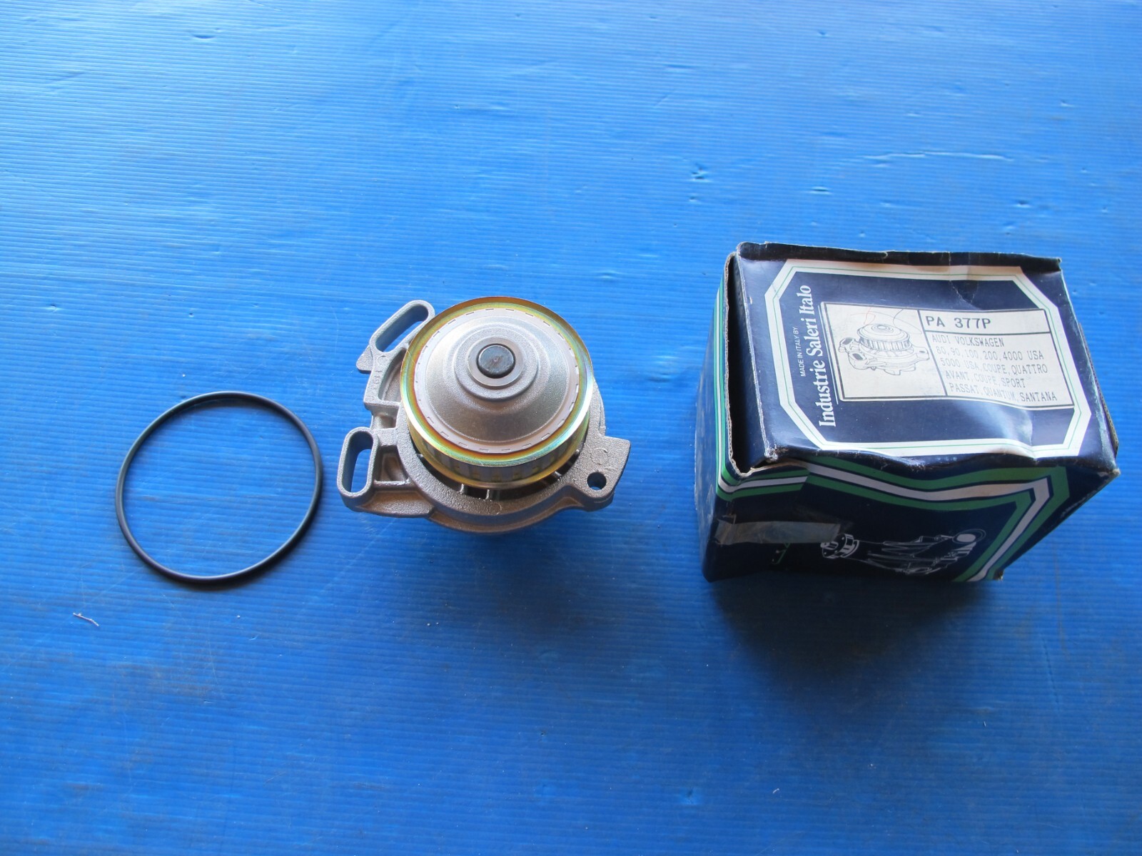 Pompe à eau Saleri pour motorisations Audi 80, 90, 100 et Coupé