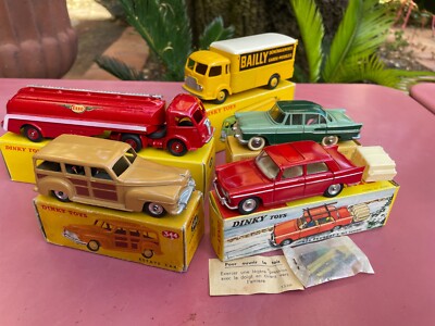 A boxed French Dinky Toys No.33AN Demenageur Simca 'Cargo', Ex-Nr M, box VG
