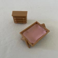 1993 Vivid Imaginations Teeny Weeny Families - Furniture Bed and Dress