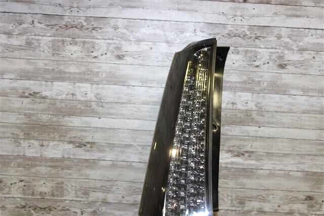 Luz trasera izquierda mitsubishi grandis na4w Foto 2 de 4