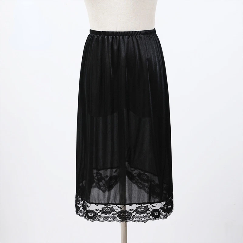 Robe Satinée Sans Manches à Lanières – Femme, Courte, Pour Toutes Occasions