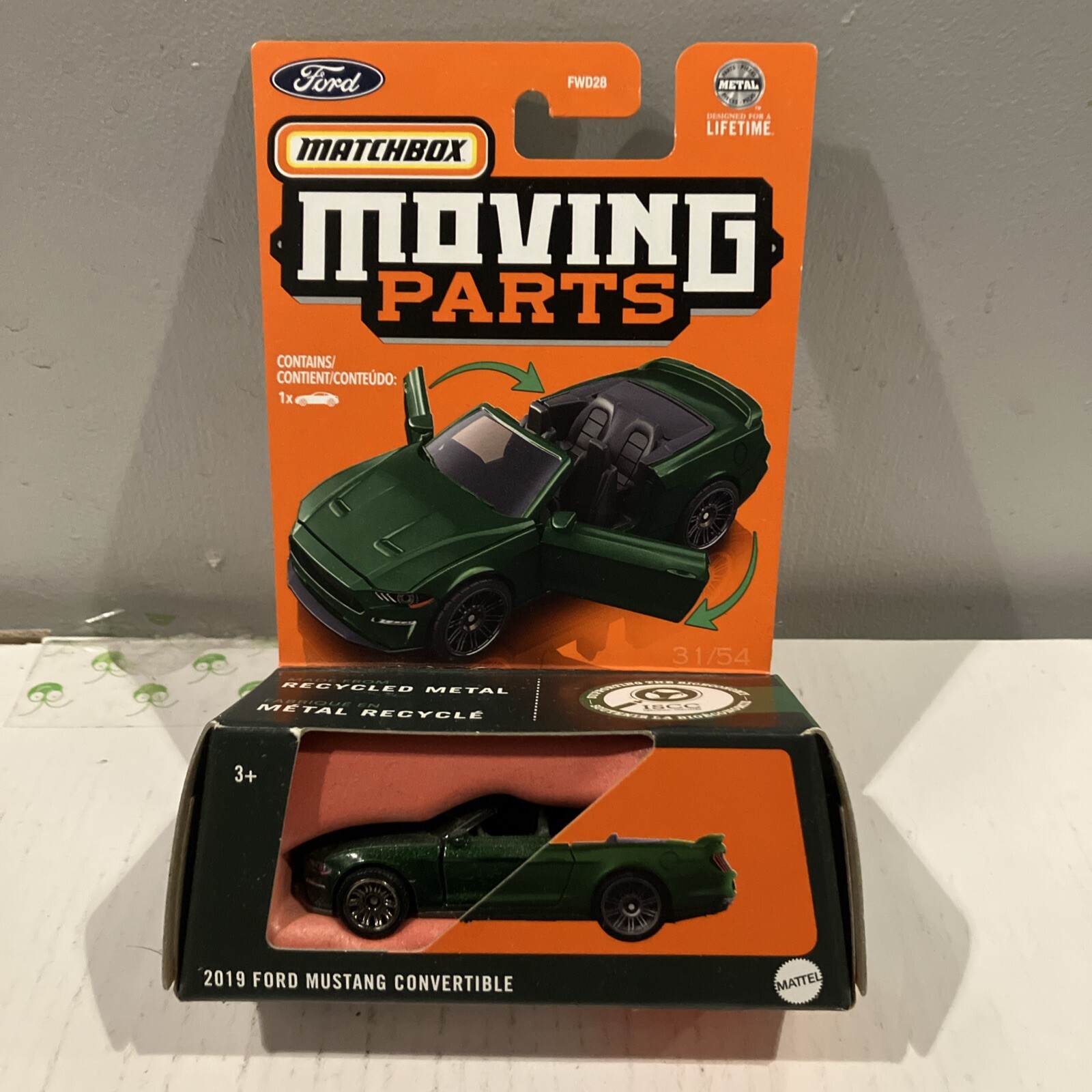 Matchbox Moving Parts 2019 Ford Mustang Convertible Green