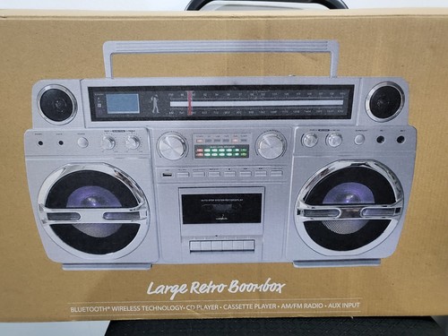 Flea-Market Large Retro Boombox CD Tape Aux Bluetooth Radio USB Boxed! - Picture 5 of 14