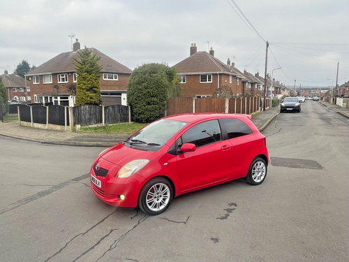 toyota yaris SR d4d - Picture 10 of 16