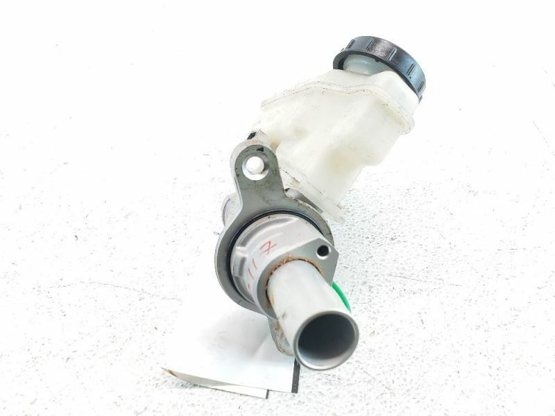 0919 Nissan 370z 0913 G37 0912 EX35 OEM Brake Master Cylinder