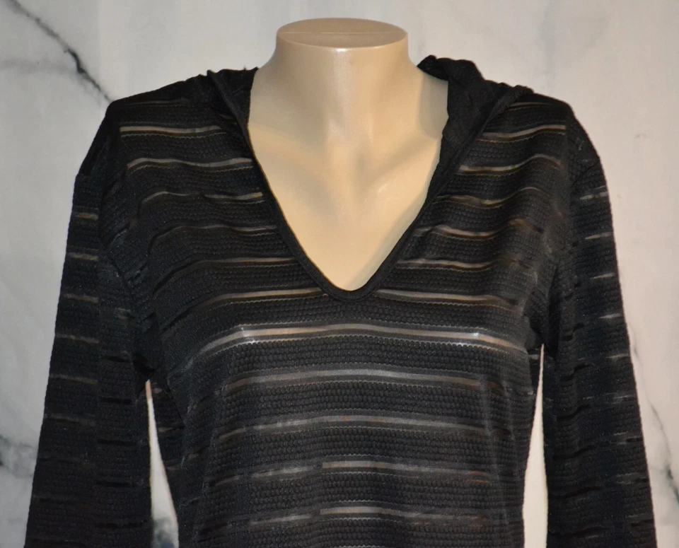 Vestido de natación APT 9 negro de malla a rayas con capucha mangas medianas de 3/4 elásticas en el trasero Foto 2 de 4