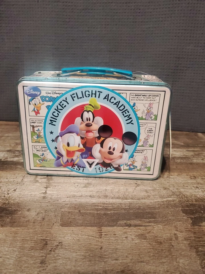 Mickey Flight Academy Niños 1.7oz Fragancia Eau De Toilette Caja de Lata y Etiqueta de Equipaje Foto 3 de 4