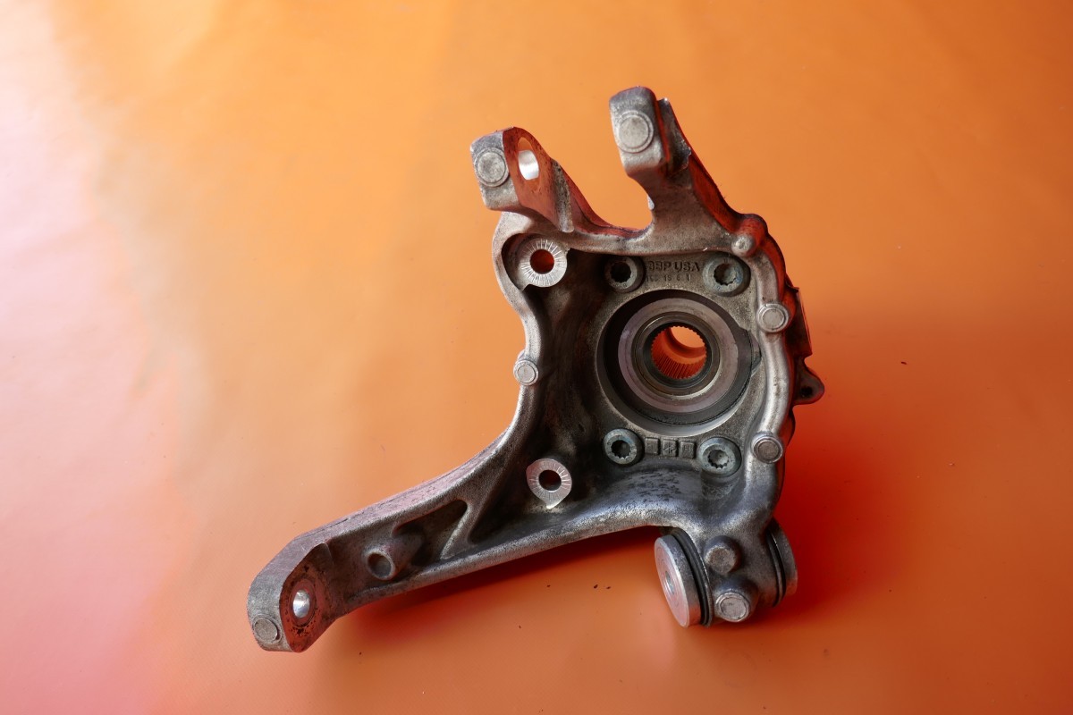 Bentley Flying Spur 2014-2017 Rear Left Steering wheel hub P/N 4W0505435