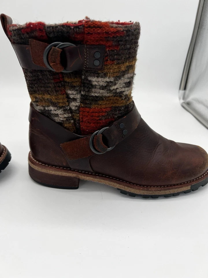 Woolrich Women’s 8.5 Leather Boots Wool Lined Plaid Ankle Lug Sole - Image 3 of 4