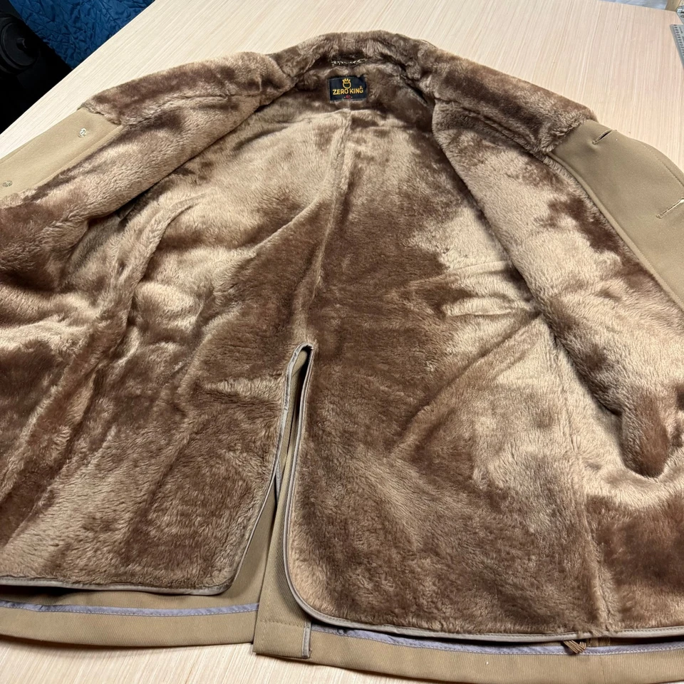 Vintage 70s Zero King Overcoat Top Coat Faux Fur Collar Lined size 40 small - Image 4 of 4