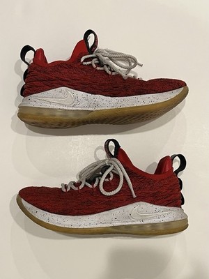 Men s Nike LeBron 15 Low Size 9.5 University Red
