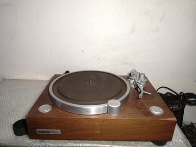 YAMAHA GT-2000L Turntable Direct Drive Record Player GT Series