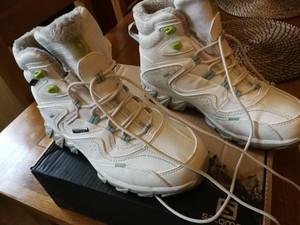 salomon ladies walking shoes uk