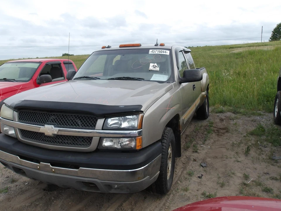 Used Washer Fluid Reservoir fits: 2003 Chevrolet Silverado 1500 pickup w/low lev - Image 2 of 4