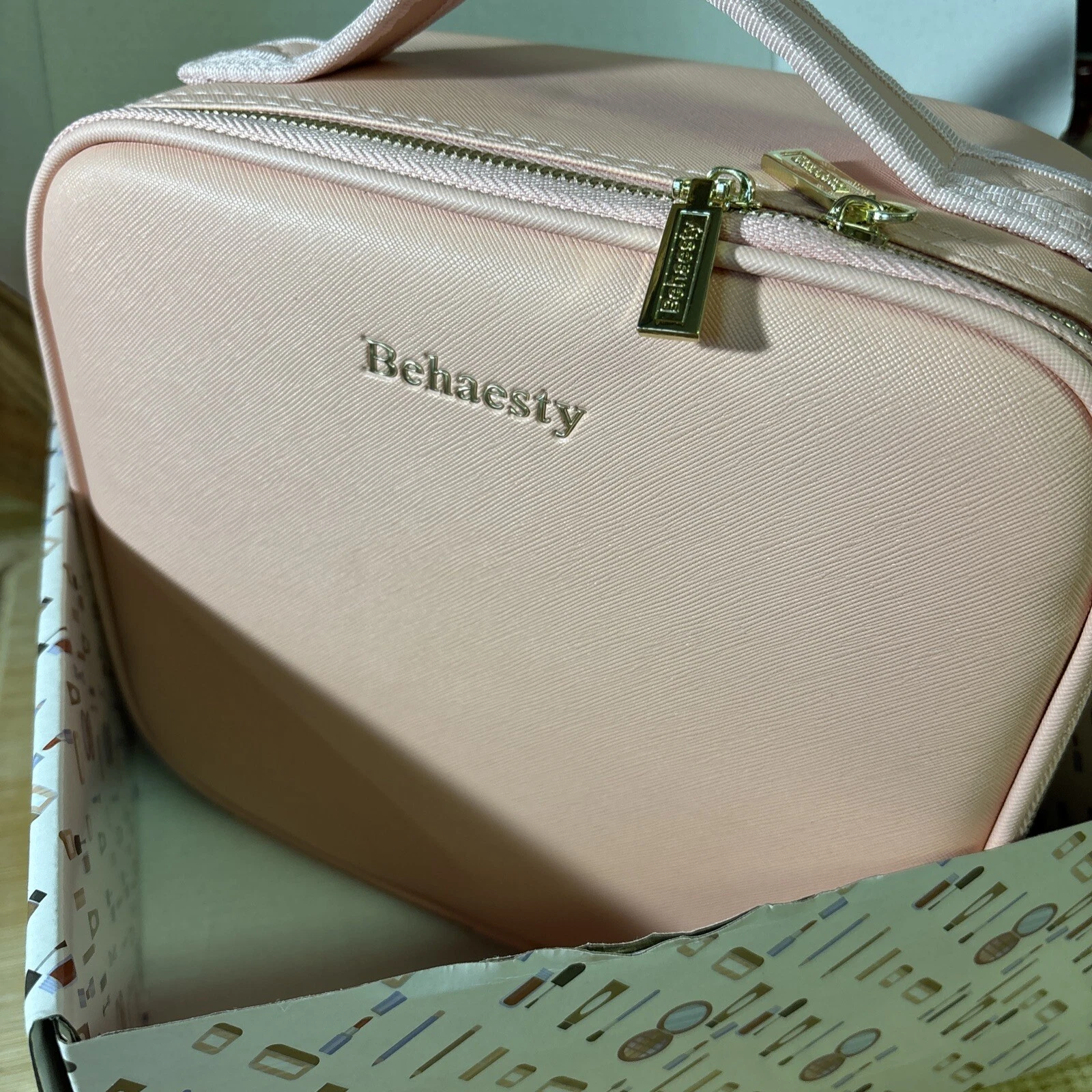 Top Viral Makeup Kits to Elevate Your Beauty Game in 2025