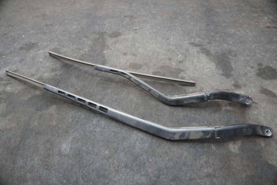 Juego 2 escobillas brazo limpiaparabrisas 471955405 471955406C Lamborghini Aventador 2015 Foto 2 de 4