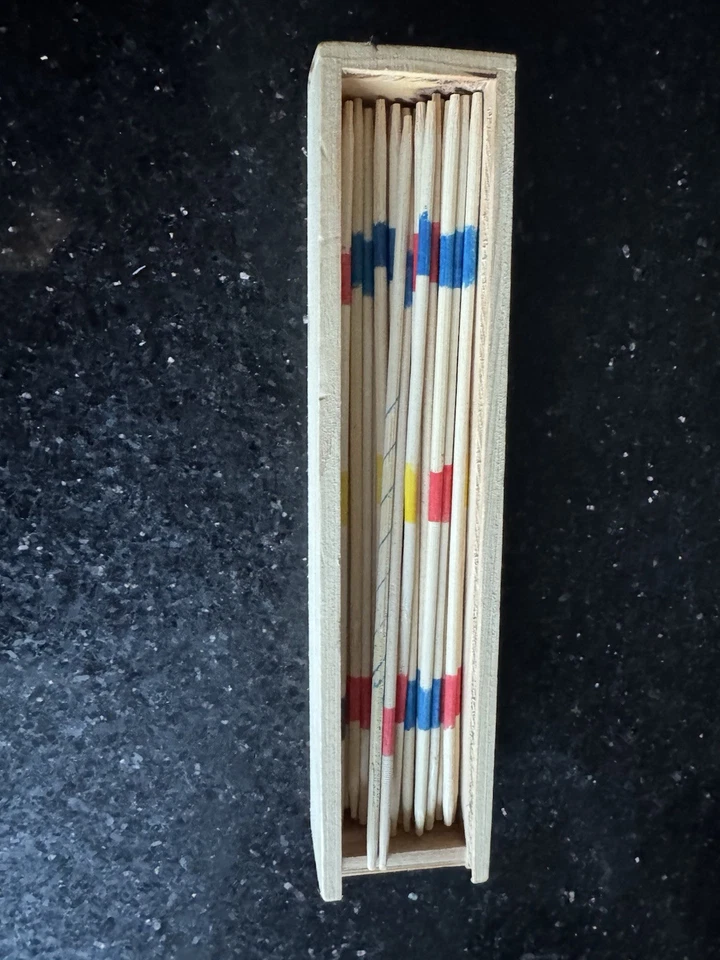 Wooden Pick Up Stick Game - Mikado Traditional Retro Party Toy Gift Present UK - Image 3 of 4