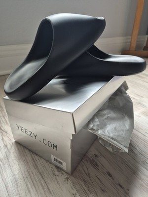 YEEZY Slide Sandals Black Men's US 9 Slip-On Polyamide YS-02 New w/ Box